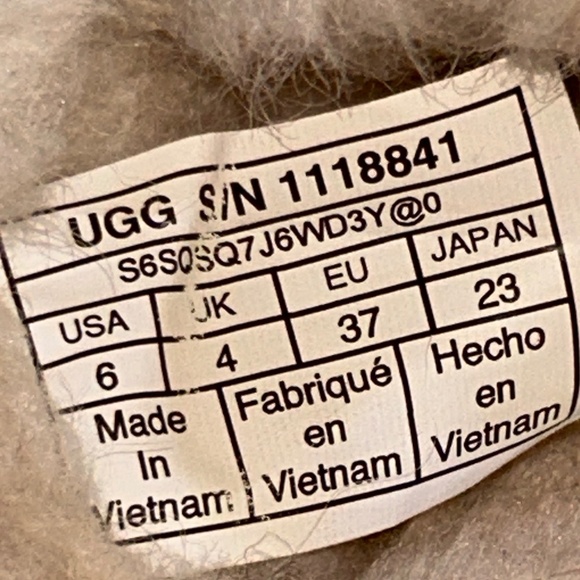 UGG Scalloped Moc slippers 6 - Picture 5 of 11